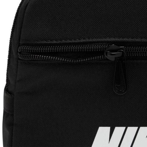 Plecak Nike Sportswear Futura 365 Mini CW9301 010 Plecak Nike Sportswear Futura 365 Mini CW9301 010