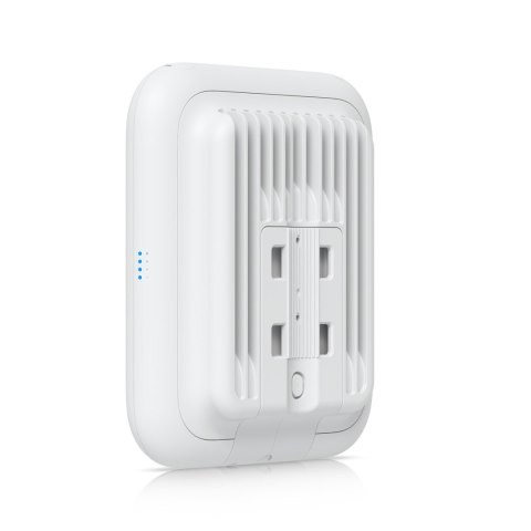 Acces Point Wi-Fi 7 Ubiquiti UniFi U7 Outdoor 2.4GHz(2x2)/5GHz(2x2) PoE+ 1x2,5G Acces Point Wi-Fi 7 Ubiquiti UniFi U7 Outdoor 2.4GHz(2x2)/5GHz(2x2) PoE+ 1x2,5G