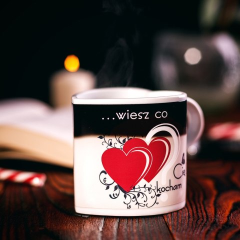 Zaskakujący Kubeczek kubek Walentynki magiczny Zaskakujący Kubeczek kubek Walentynki magiczny